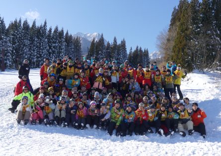 最後は妙高山を背景に集合写真