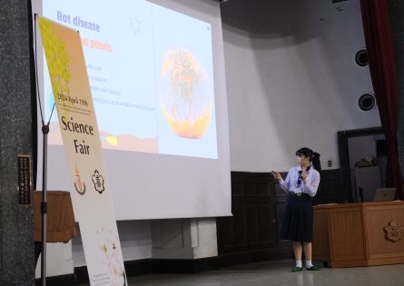 Science Fair　口頭発表の様子３